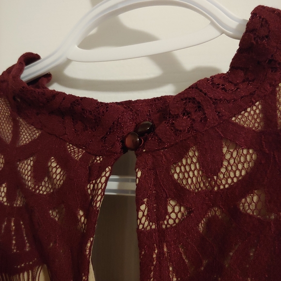 Burgundy Top - Picture 5 of 7